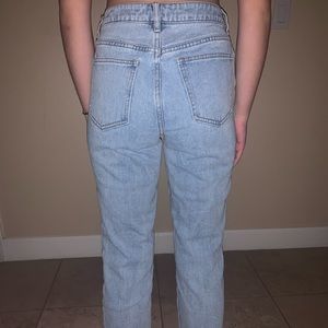 Light wash mom jeans